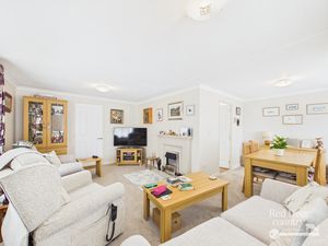 Sitting Room- click for photo gallery